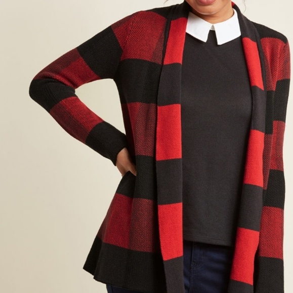 Modcloth Sweaters - Modcloth Plus Plaid Cardigan